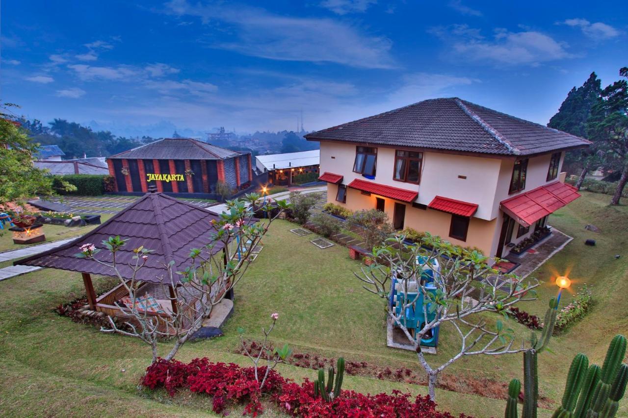 The Jayakarta Cisarua Puncak Exterior foto
